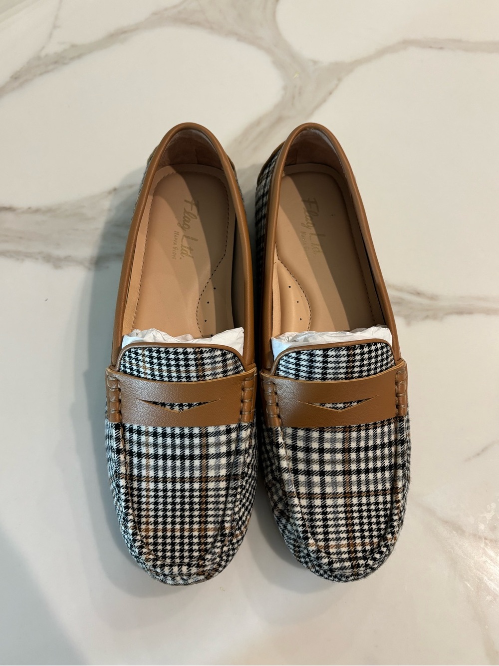 NEVER WORN  Women's Flag Ltd Tan & Black Plaid Loafers